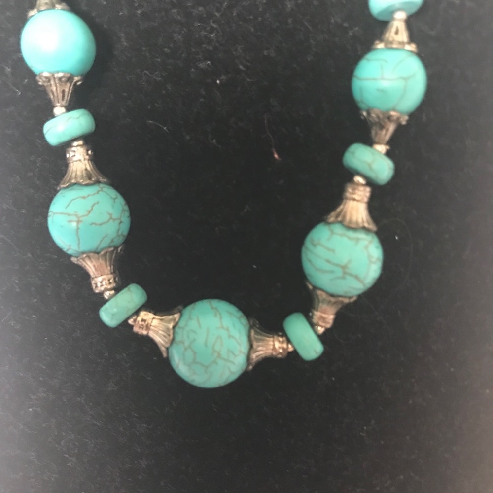 💋Necklace💋 - Picture 2 of 3